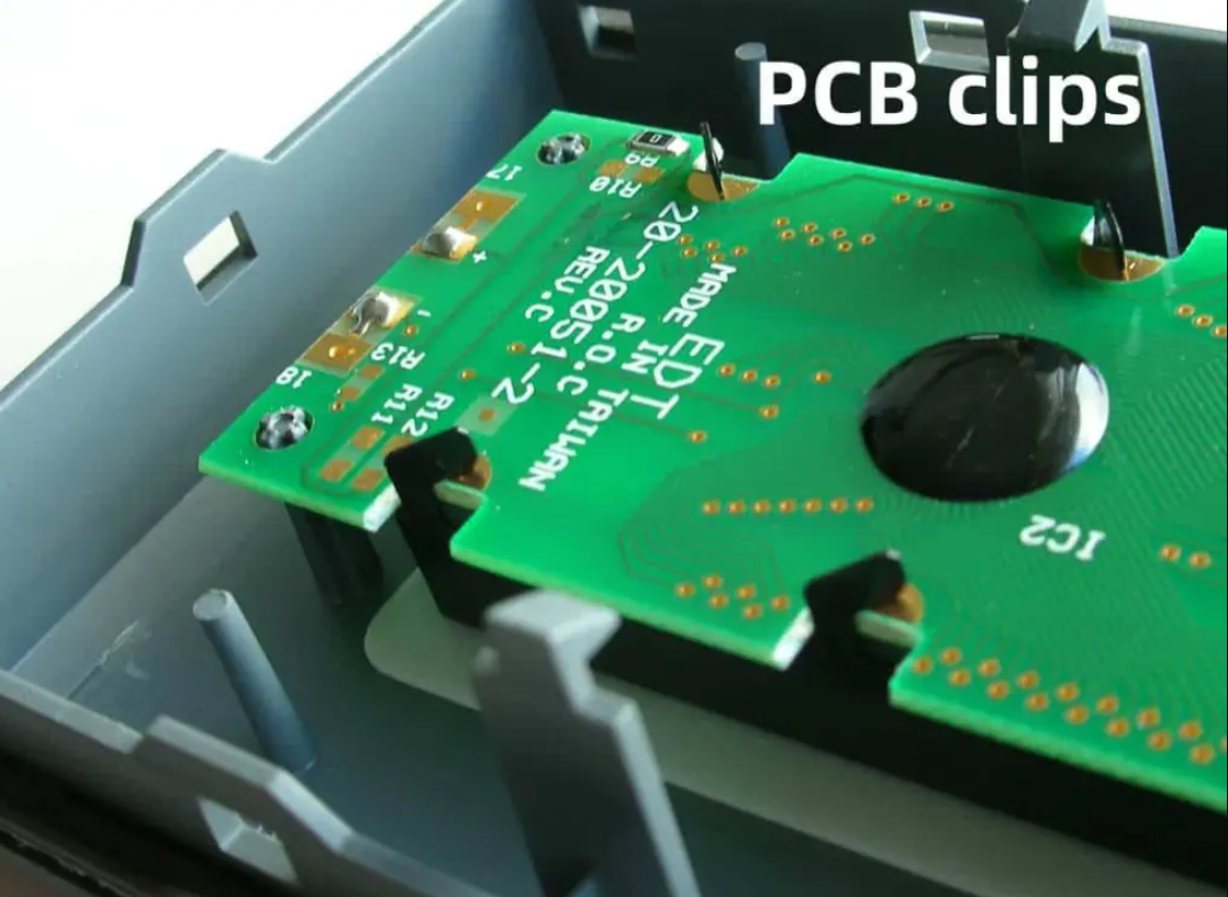 Various PCB clips for beginners to use in circuit board mounting