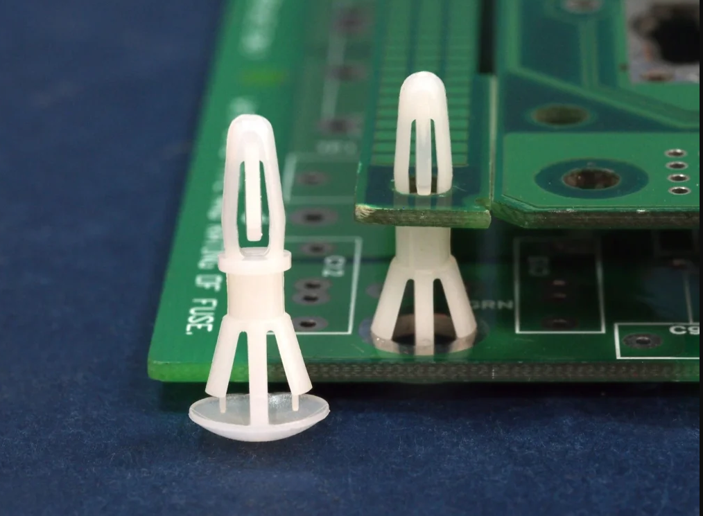 Snap-in and push-fit PCB clips for easy circuit board assembly