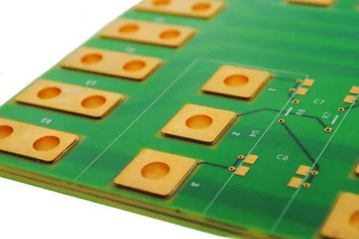 Heavy copper PCB layout design with thermal vias and wide traces