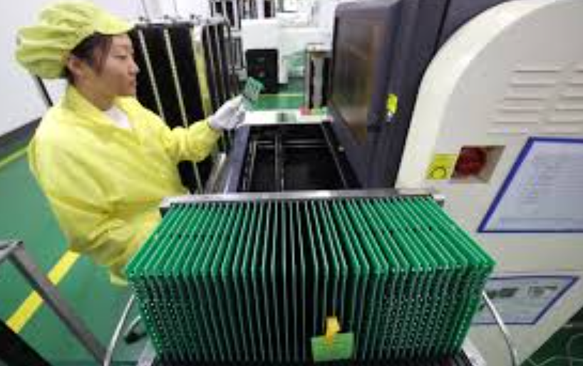 Comparison of manual PCB inspection and AOI system efficiency.
