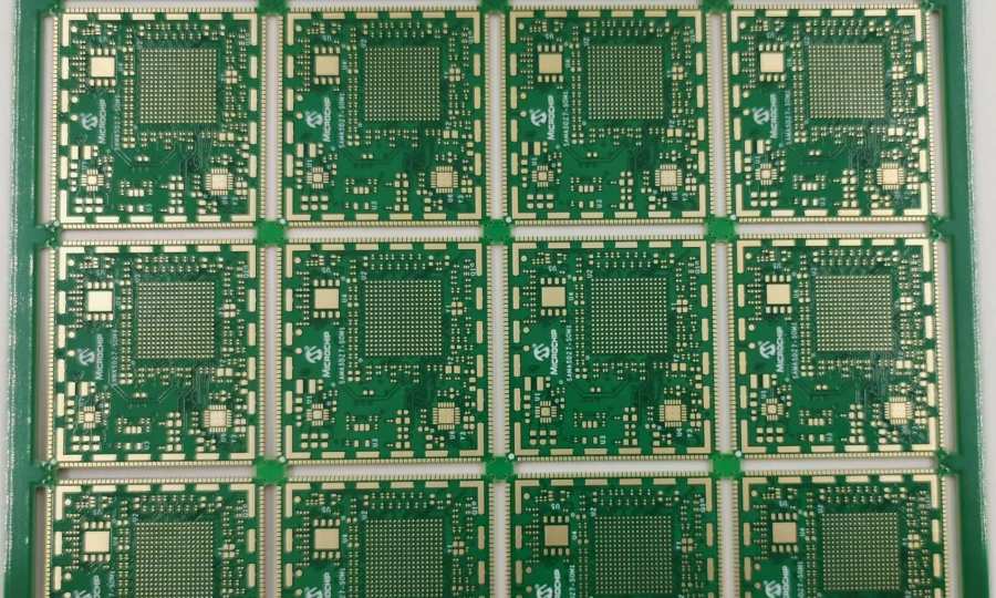 Multilayer PCB with copper pours and balancing patterns