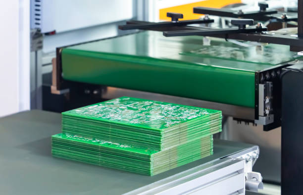 PCB manufacturing process showing copper thickness challenges in material selection.