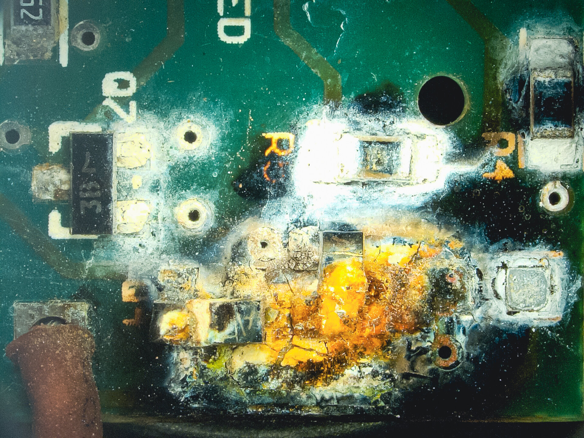 PCB trace corrosion due to electrochemical migration ECM.