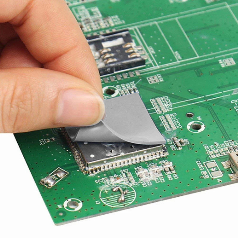PCB layout with thermal pads for heat dissipation under power IC.