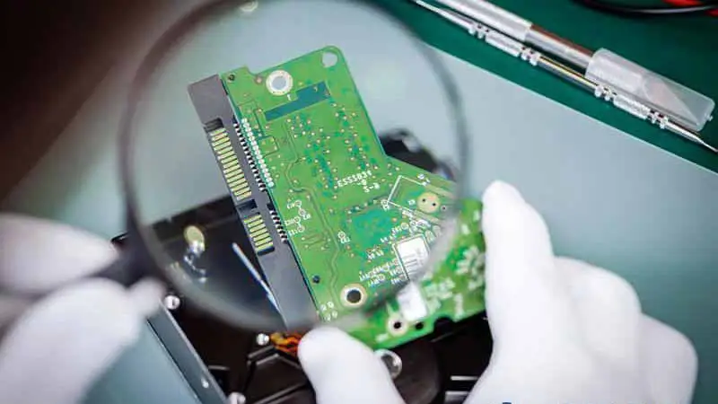 PCB Inspection Under Magnification