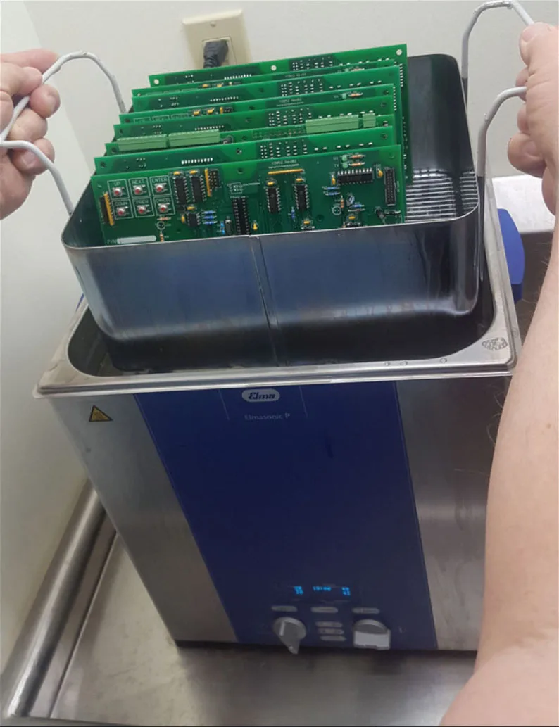 Ultrasonic Cleaning Bath Setup