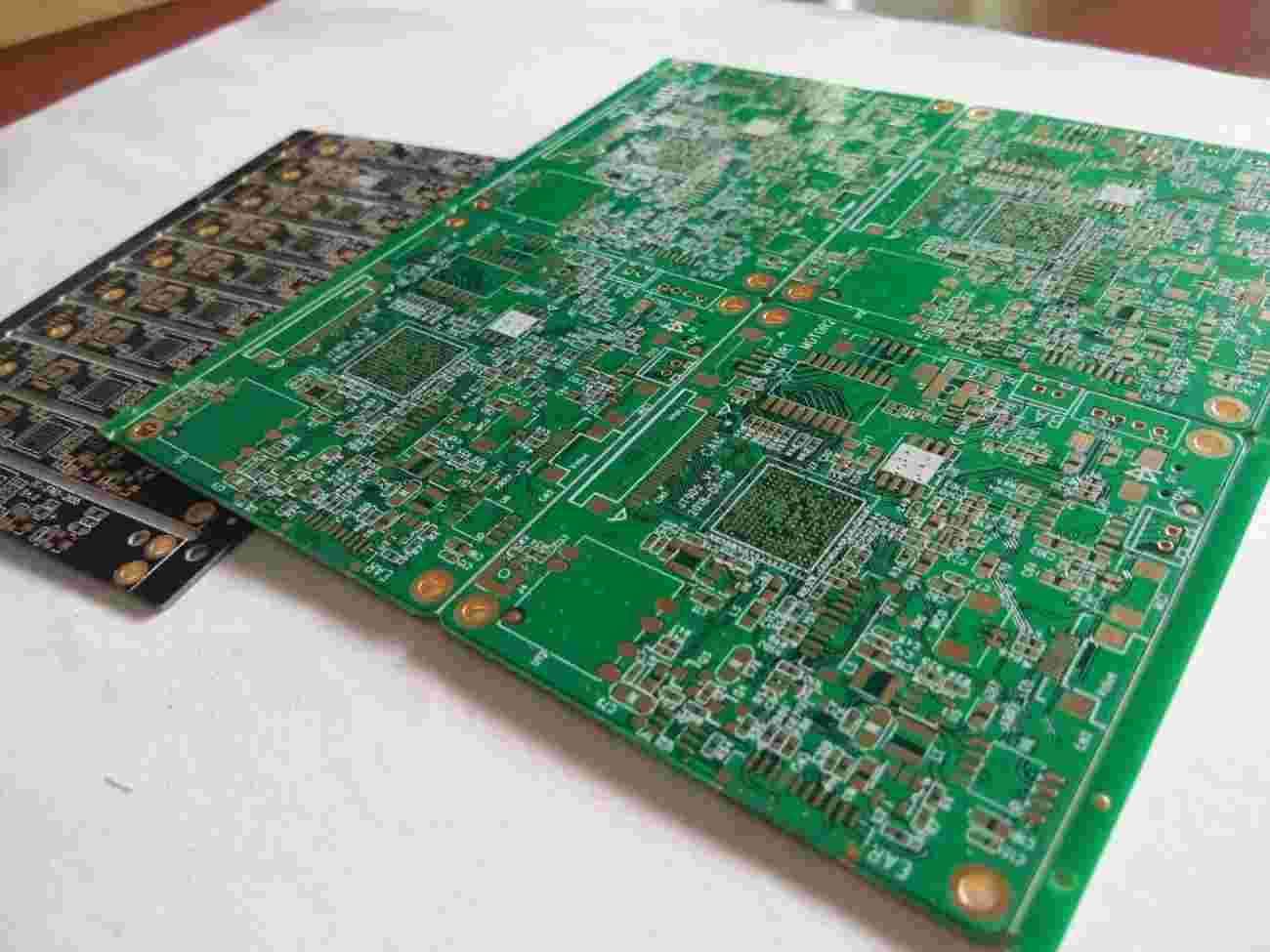 PCB Panel Layout with Rails and Fiducials